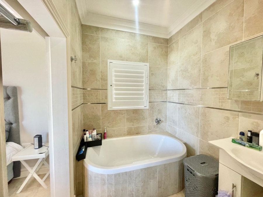 3 Bedroom Property for Sale in Westbrook KwaZulu-Natal