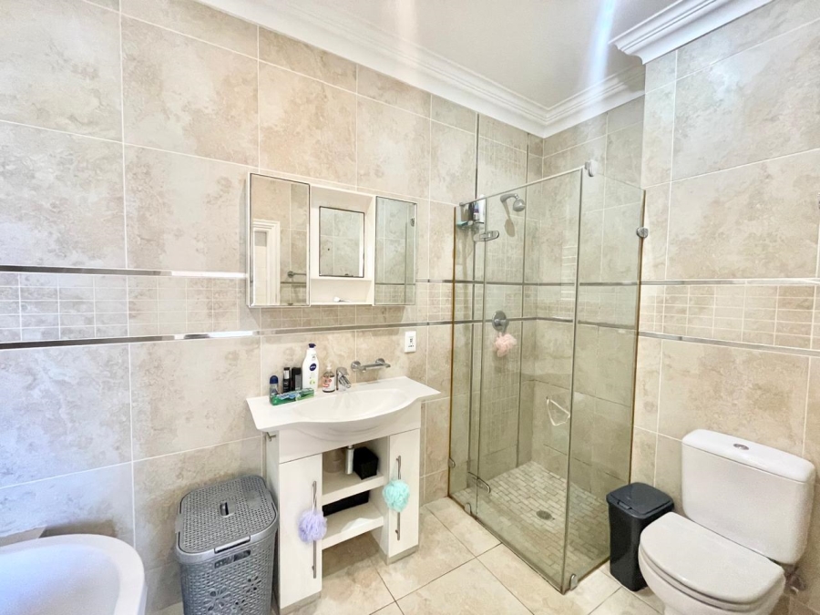 3 Bedroom Property for Sale in Westbrook KwaZulu-Natal