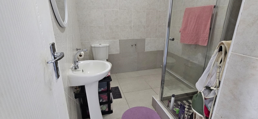 To Let 1 Bedroom Property for Rent in Shakas Rock KwaZulu-Natal