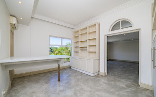 4 Bedroom Property for Sale in Essenwood KwaZulu-Natal