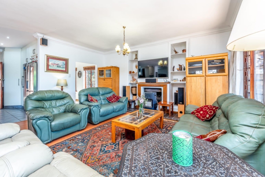 4 Bedroom Property for Sale in Kloof KwaZulu-Natal