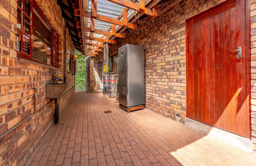 4 Bedroom Property for Sale in Kloof KwaZulu-Natal