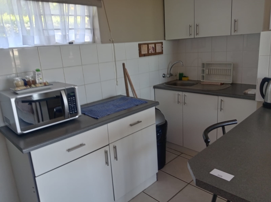 7 Bedroom Property for Sale in Winklespruit KwaZulu-Natal