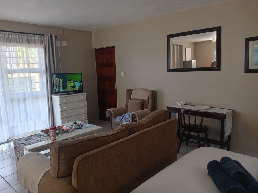 7 Bedroom Property for Sale in Winklespruit KwaZulu-Natal