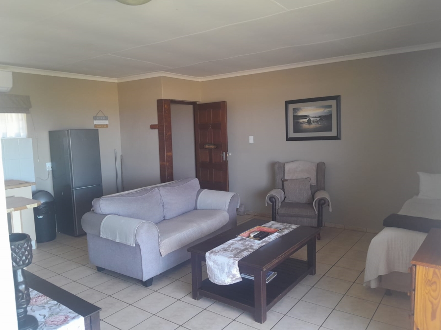 7 Bedroom Property for Sale in Winklespruit KwaZulu-Natal