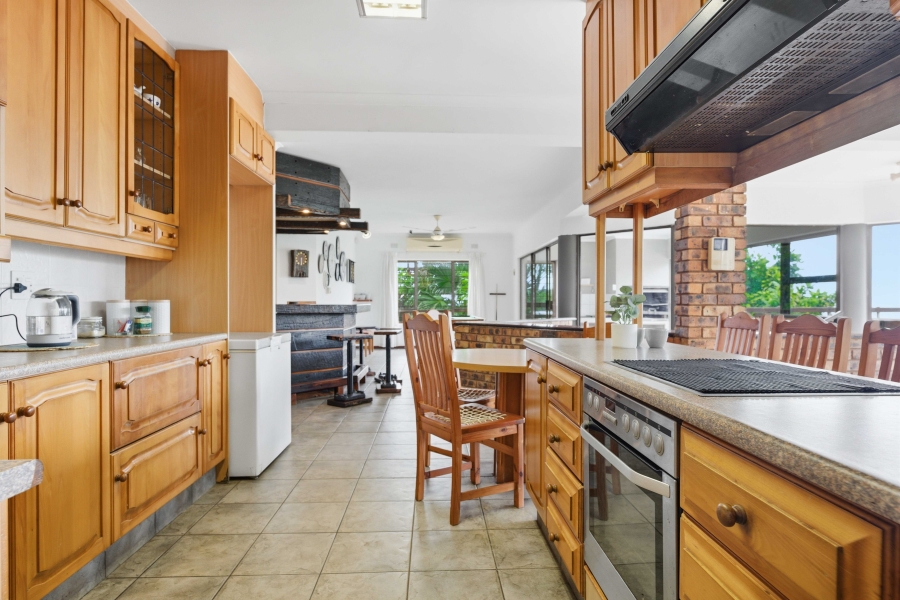 5 Bedroom Property for Sale in Pennington KwaZulu-Natal