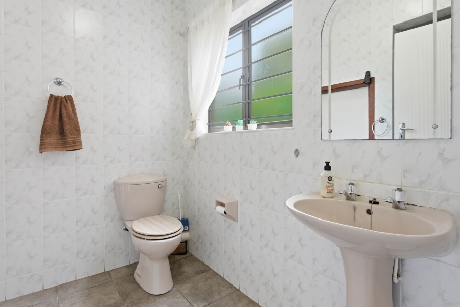 5 Bedroom Property for Sale in Pennington KwaZulu-Natal