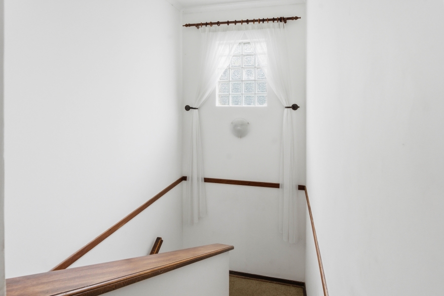 5 Bedroom Property for Sale in Pennington KwaZulu-Natal