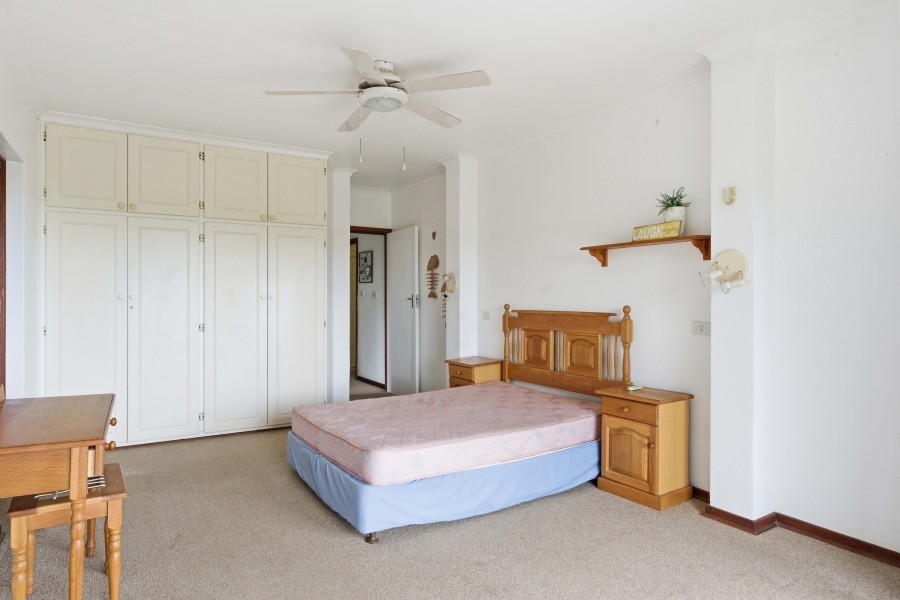 5 Bedroom Property for Sale in Pennington KwaZulu-Natal