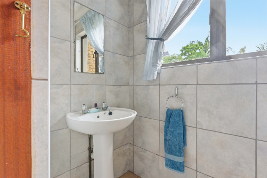 5 Bedroom Property for Sale in Pennington KwaZulu-Natal