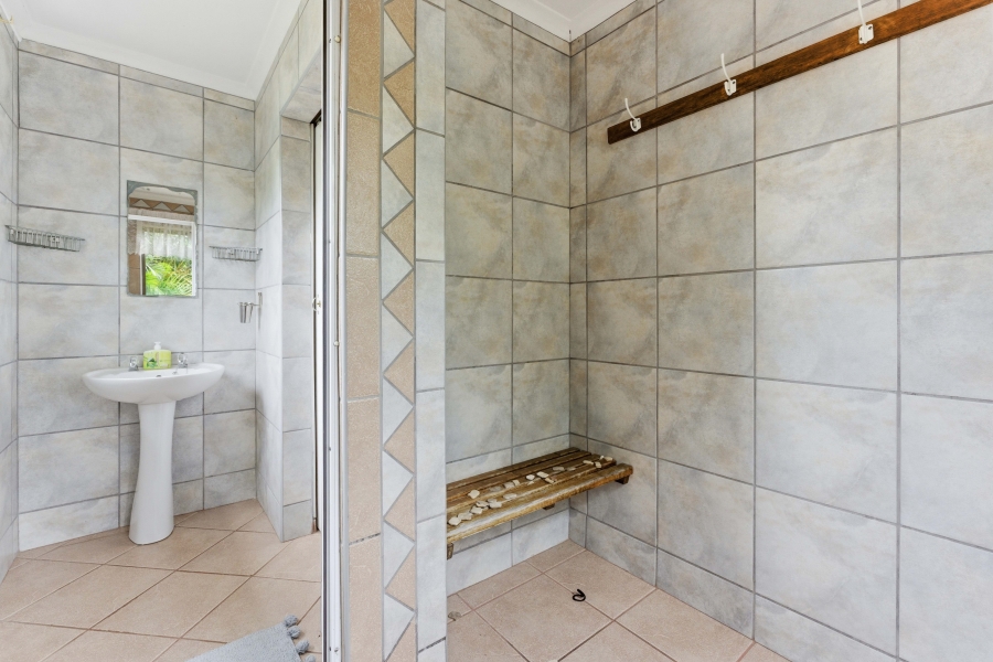 5 Bedroom Property for Sale in Pennington KwaZulu-Natal