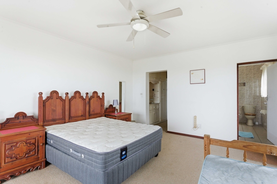 5 Bedroom Property for Sale in Pennington KwaZulu-Natal