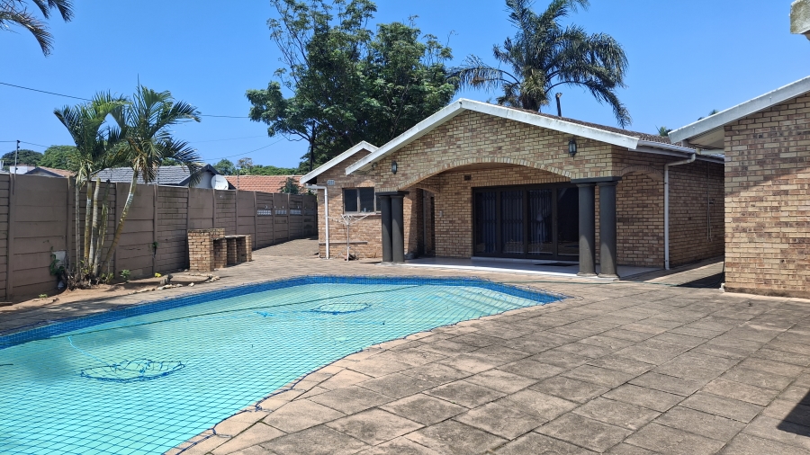 3 Bedroom Property for Sale in Athlone Park KwaZulu-Natal