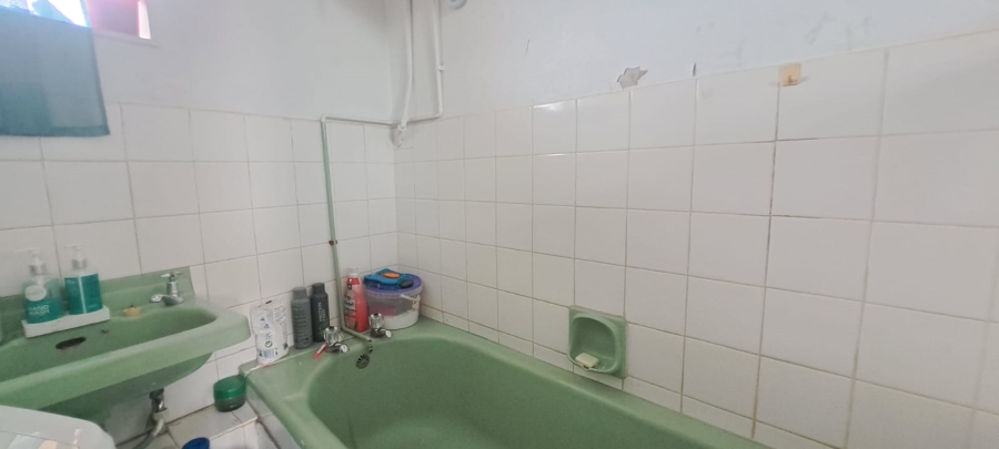 To Let 2 Bedroom Property for Rent in Essenwood KwaZulu-Natal