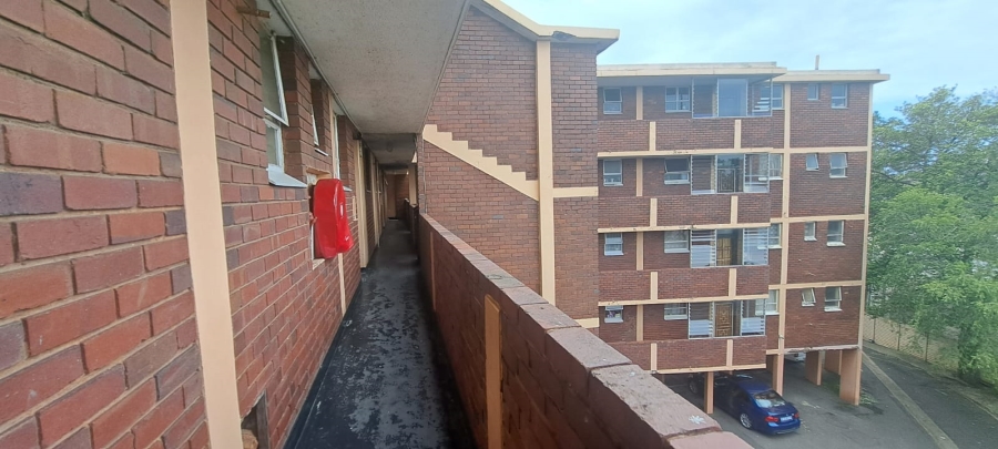 To Let 2 Bedroom Property for Rent in Essenwood KwaZulu-Natal