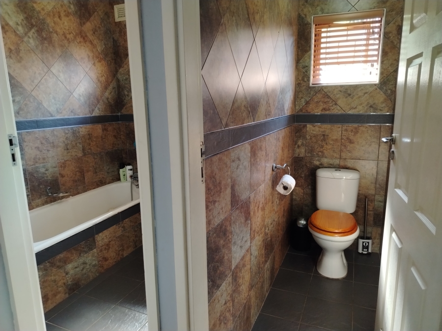 4 Bedroom Property for Sale in Ocean View KwaZulu-Natal