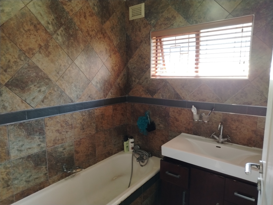 4 Bedroom Property for Sale in Ocean View KwaZulu-Natal