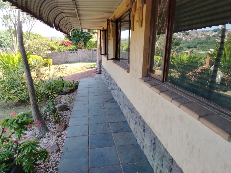 4 Bedroom Property for Sale in Ocean View KwaZulu-Natal