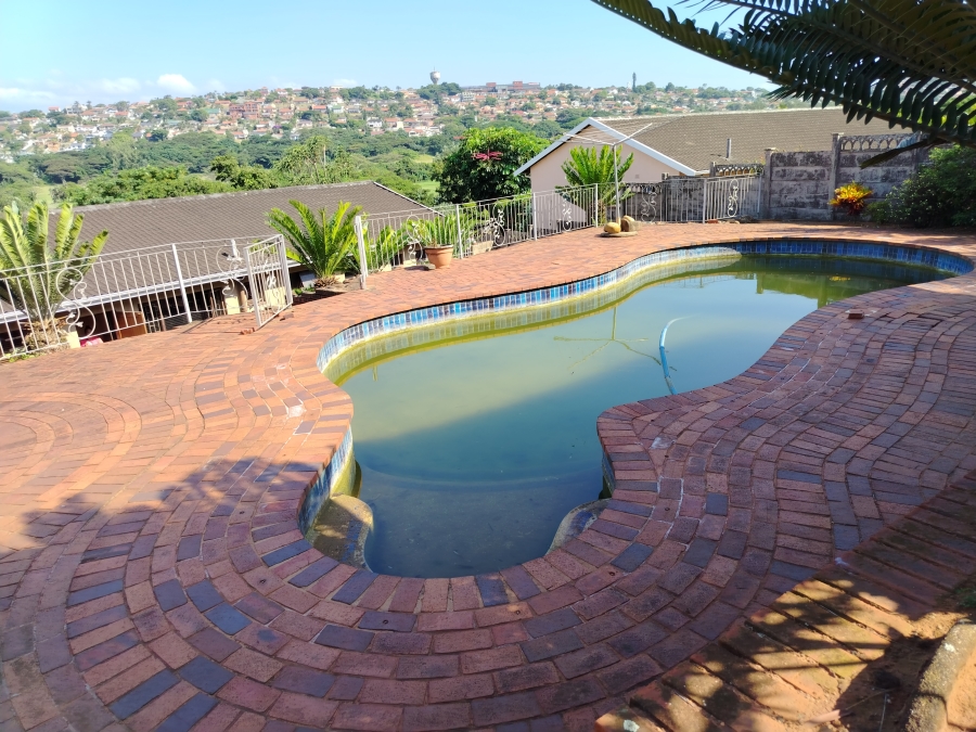 4 Bedroom Property for Sale in Ocean View KwaZulu-Natal