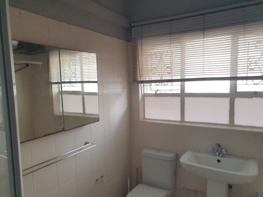 To Let 1 Bedroom Property for Rent in Glenwood KwaZulu-Natal