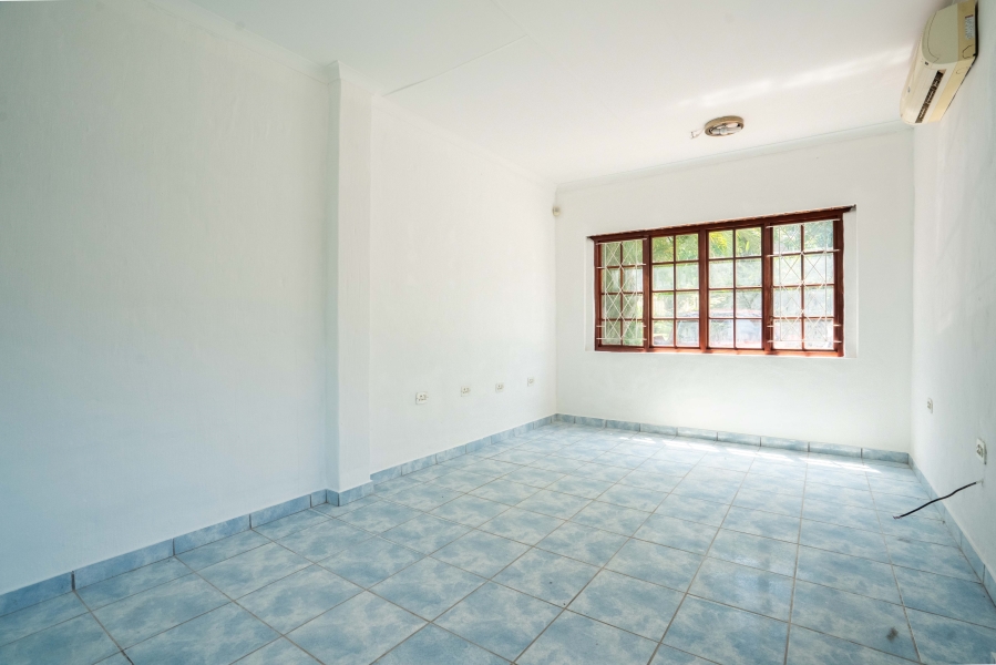 3 Bedroom Property for Sale in Amanzimtoti KwaZulu-Natal