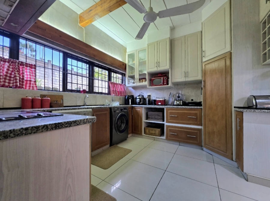 6 Bedroom Property for Sale in Athlone Park KwaZulu-Natal
