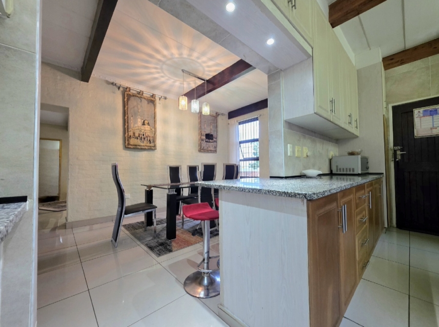 6 Bedroom Property for Sale in Athlone Park KwaZulu-Natal