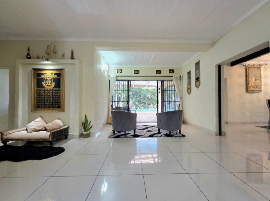 6 Bedroom Property for Sale in Athlone Park KwaZulu-Natal