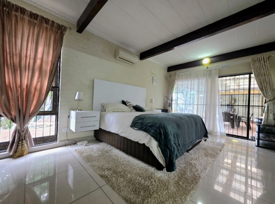 6 Bedroom Property for Sale in Athlone Park KwaZulu-Natal