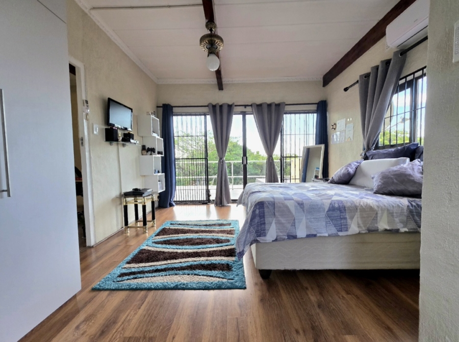 6 Bedroom Property for Sale in Athlone Park KwaZulu-Natal