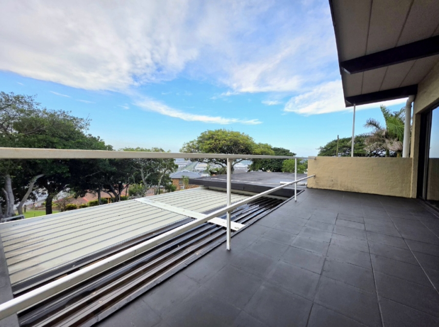 6 Bedroom Property for Sale in Athlone Park KwaZulu-Natal