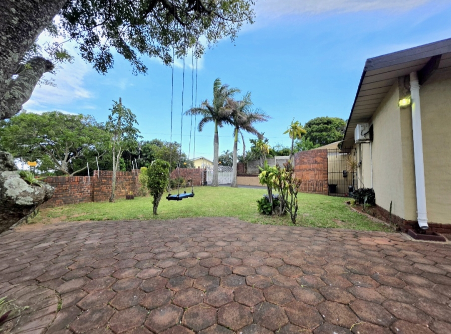 6 Bedroom Property for Sale in Athlone Park KwaZulu-Natal