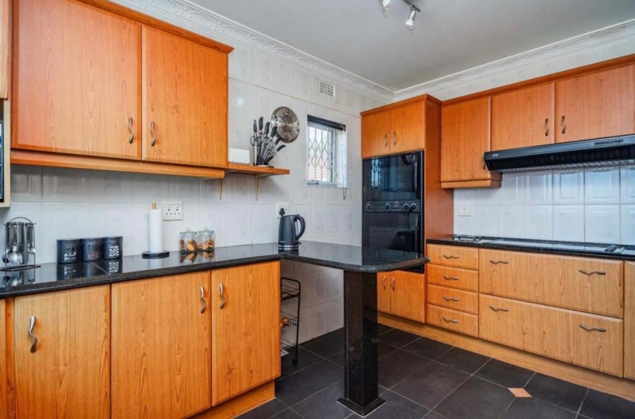 5 Bedroom Property for Sale in Bluff KwaZulu-Natal