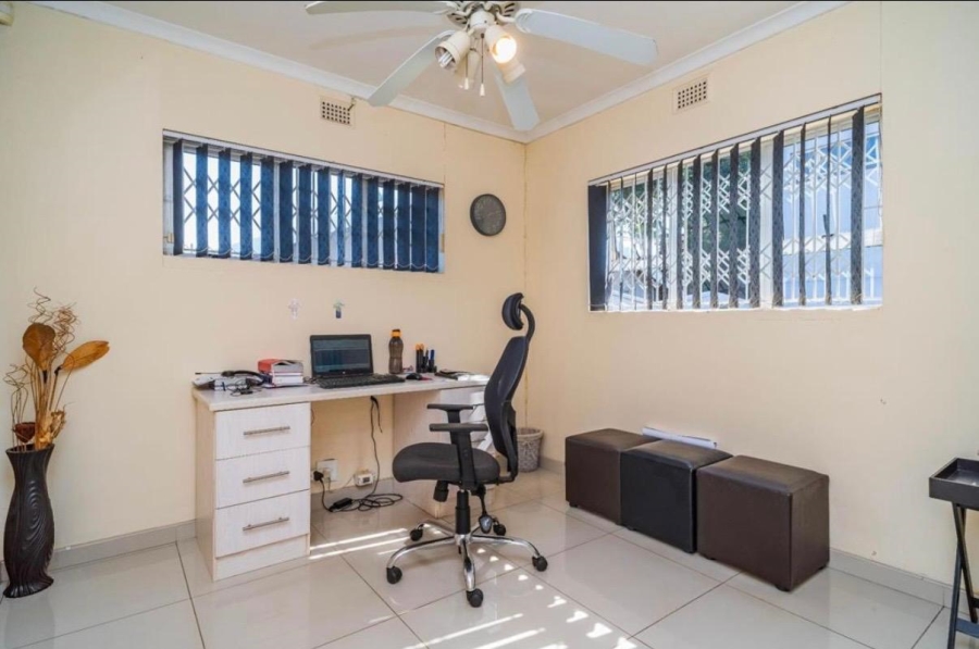 5 Bedroom Property for Sale in Bluff KwaZulu-Natal