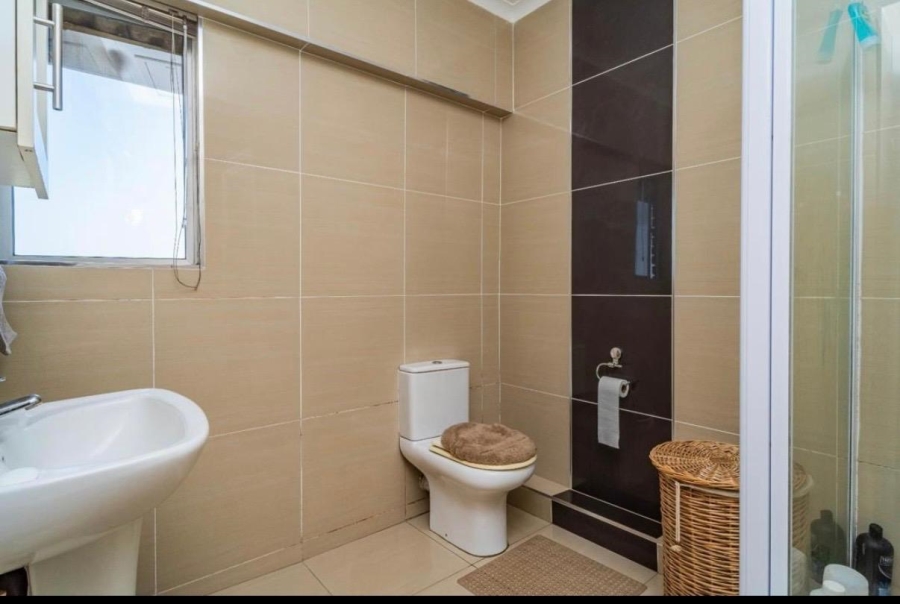 5 Bedroom Property for Sale in Bluff KwaZulu-Natal