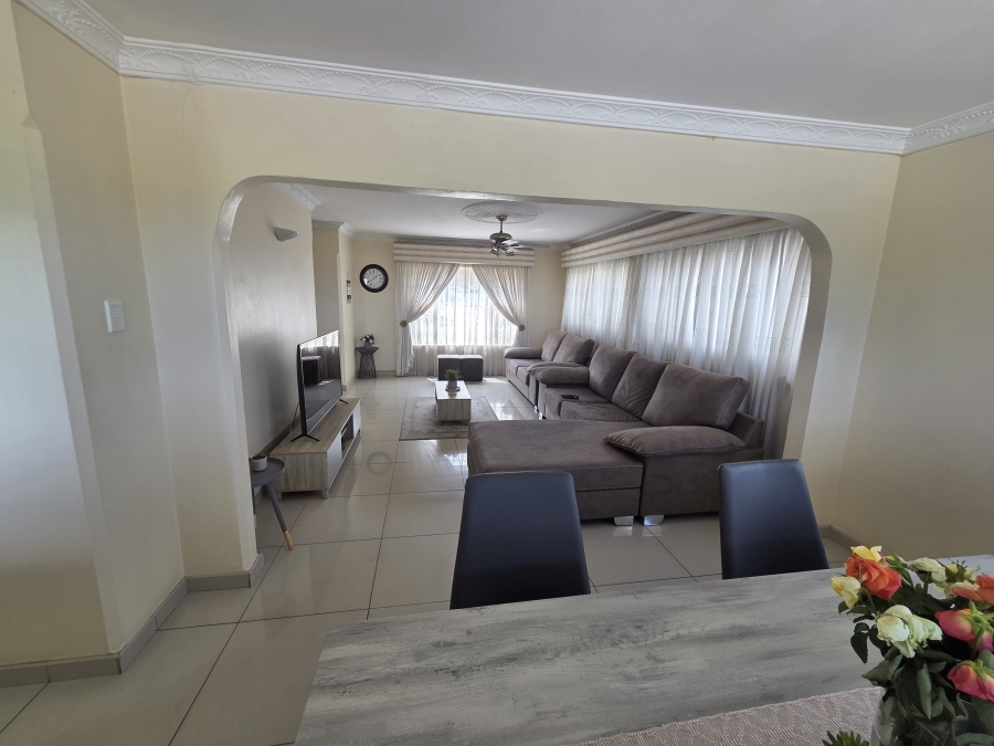 5 Bedroom Property for Sale in Bluff KwaZulu-Natal