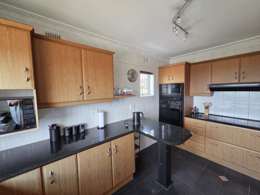 5 Bedroom Property for Sale in Bluff KwaZulu-Natal