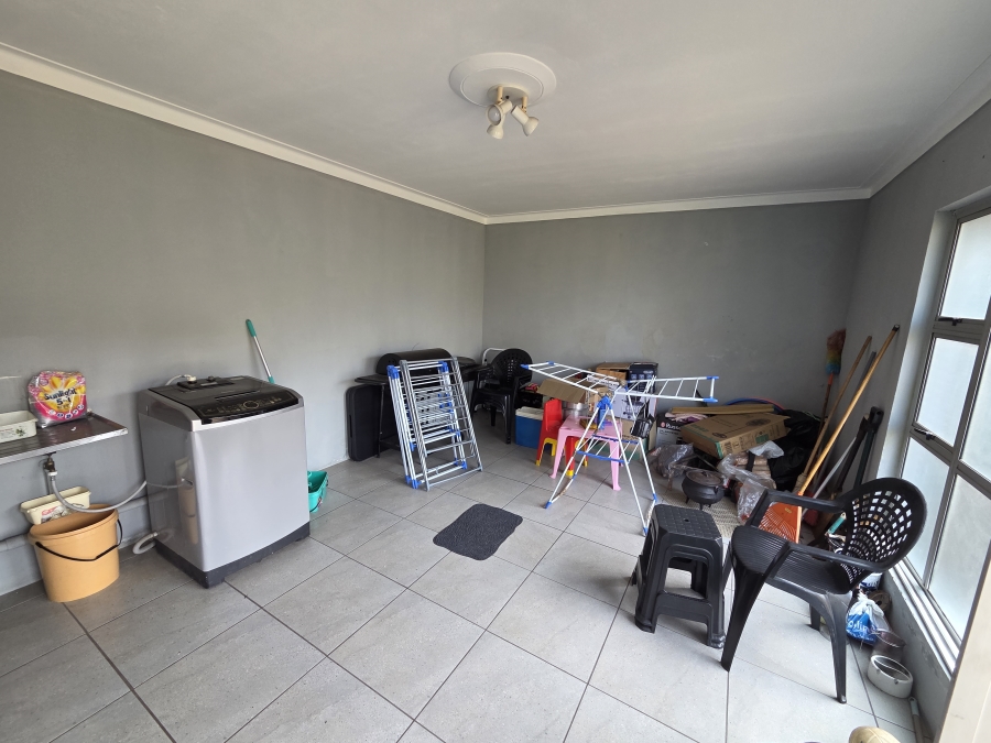 5 Bedroom Property for Sale in Bluff KwaZulu-Natal