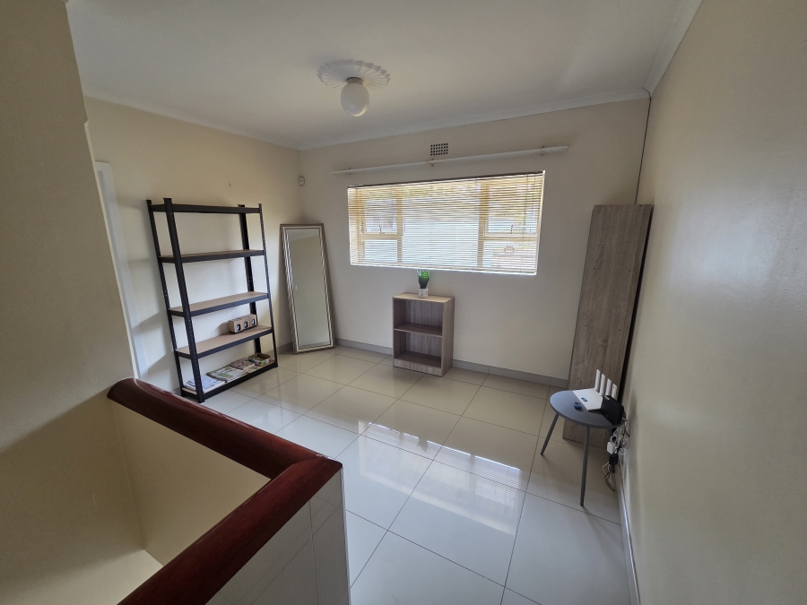 5 Bedroom Property for Sale in Bluff KwaZulu-Natal