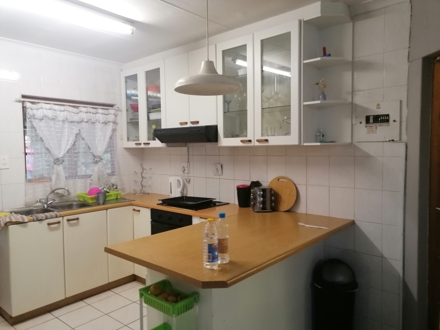 To Let 2 Bedroom Property for Rent in Highlands Hills KwaZulu-Natal