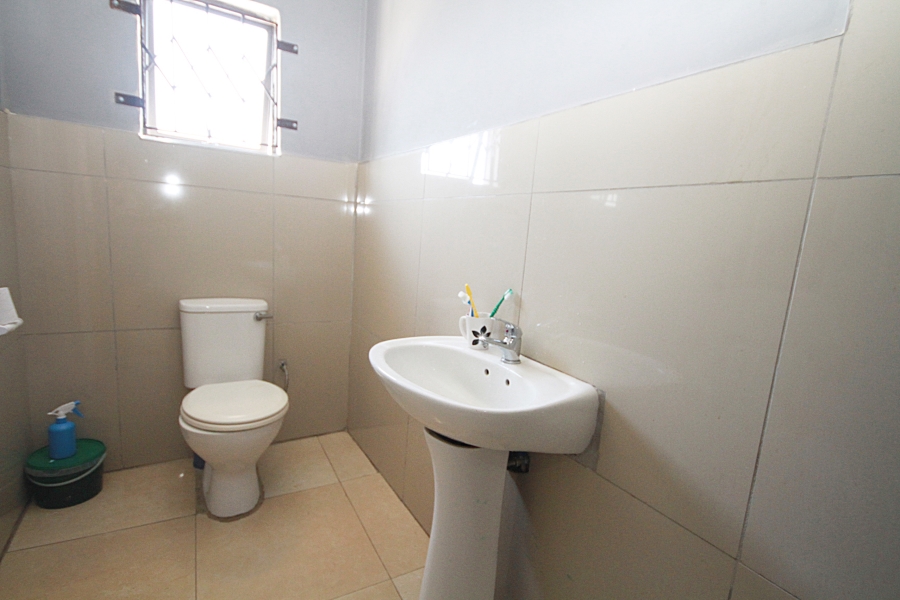 2 Bedroom Property for Sale in Lovu KwaZulu-Natal