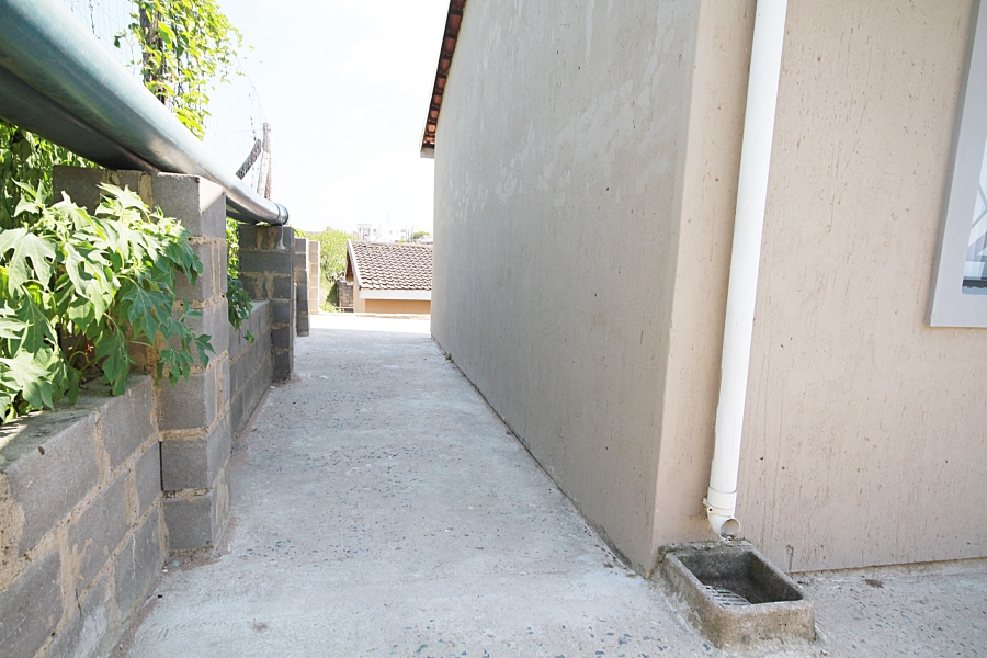 2 Bedroom Property for Sale in Lovu KwaZulu-Natal