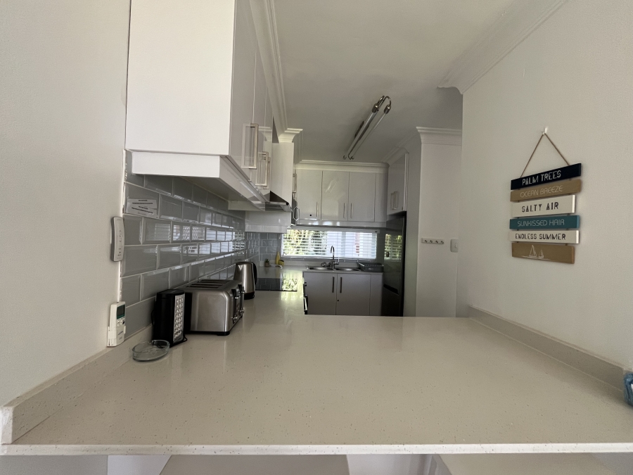 To Let 2 Bedroom Property for Rent in Shakas Rock KwaZulu-Natal