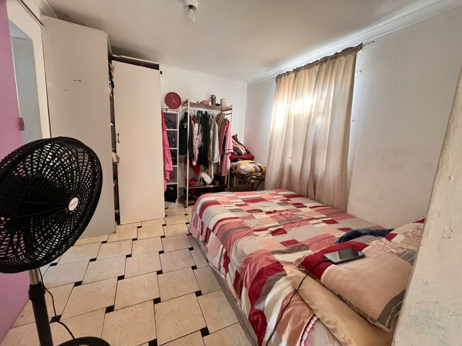 To Let 1 Bedroom Property for Rent in Ocean View KwaZulu-Natal