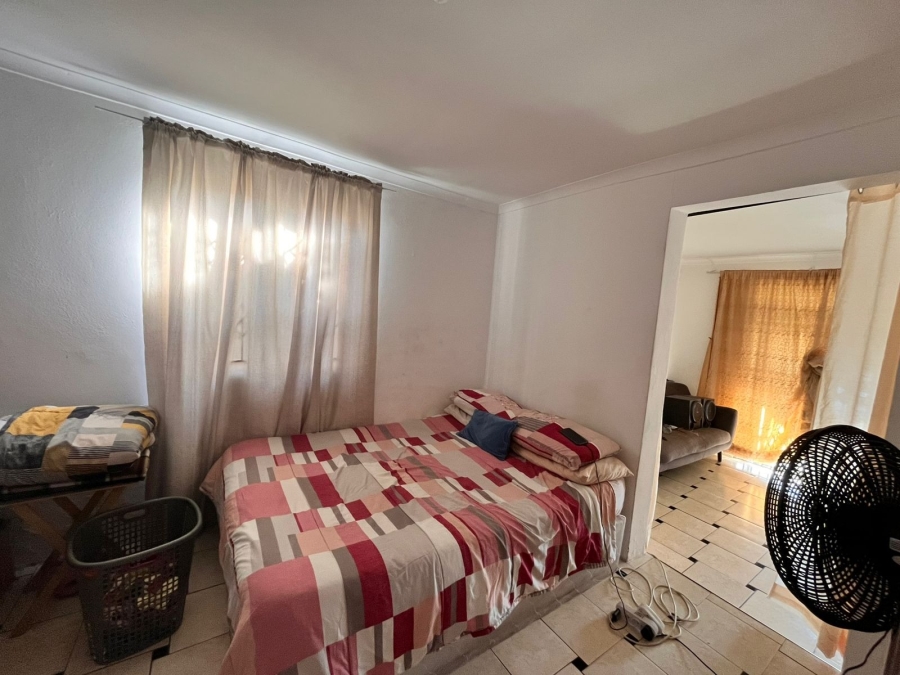 To Let 1 Bedroom Property for Rent in Ocean View KwaZulu-Natal