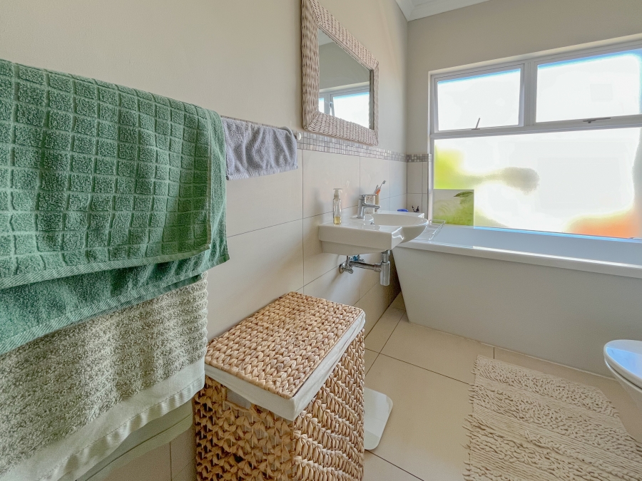 To Let 3 Bedroom Property for Rent in Sheffield Beach KwaZulu-Natal