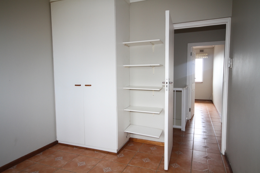 To Let 3 Bedroom Property for Rent in Amanzimtoti KwaZulu-Natal