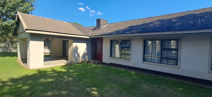 4 Bedroom Property for Sale in Huttenheights KwaZulu-Natal