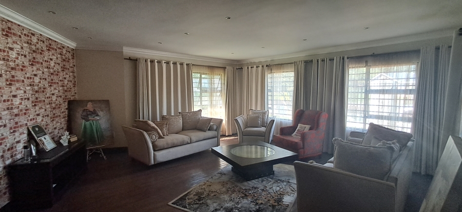 4 Bedroom Property for Sale in Huttenheights KwaZulu-Natal