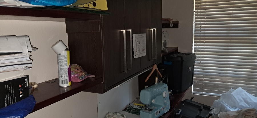 4 Bedroom Property for Sale in Huttenheights KwaZulu-Natal